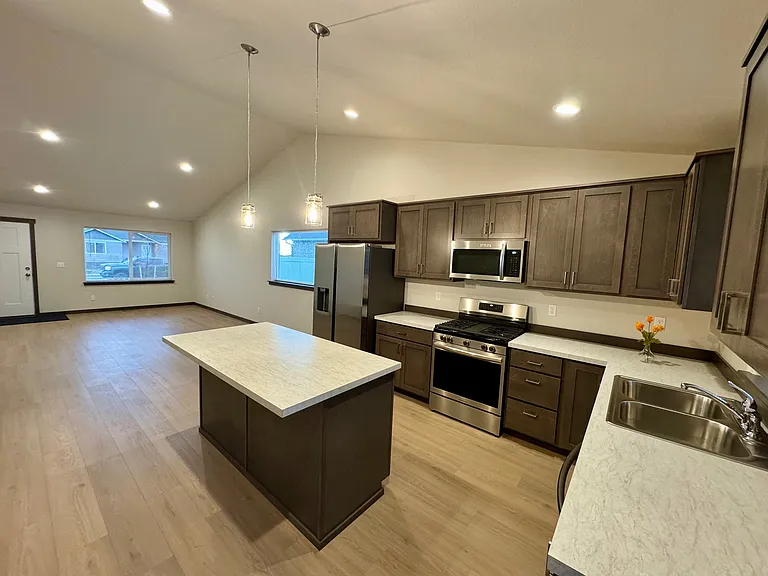 6095 W Bowmore Ln — Photo 4