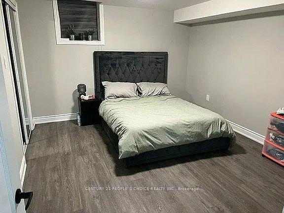 4th image of 565 Dougall Ave