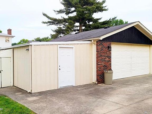 2nd image of 3120 Pomeroy Dr