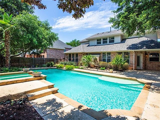 1st image of 3105 Woodhollow Dr