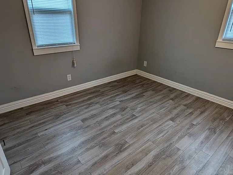 5900 34th Ave — Photo 13