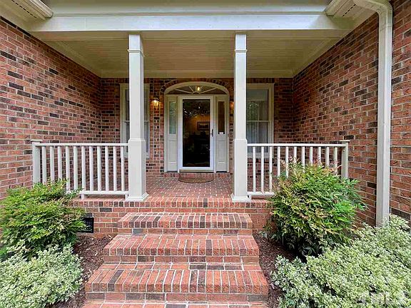 3rd image of 4211 Myers Park Dr