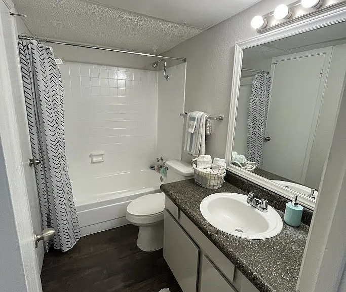 Juniper Springs Apartments — Photo 56