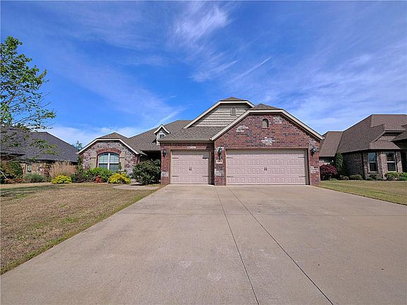 2nd image of 4203 SW Hollowbrook St