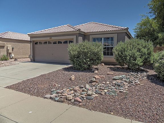 2nd image of 4711 E Desert Wind Dr