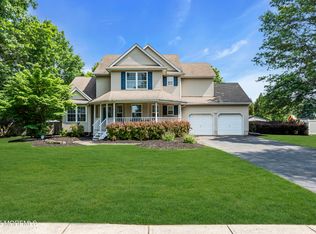 6 Cross Farms Rd, Jackson, NJ 08527