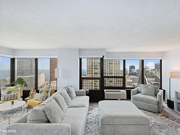 5th image of 30 E Huron St APT 5509