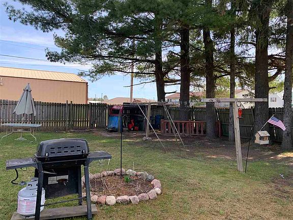 4th image of 361 Wausau St