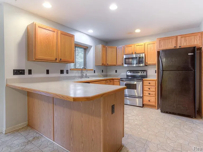 3930 Dunning Rd — Photo 22