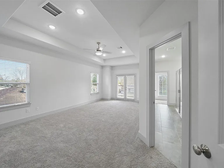 7242 Saint Augustine St #B — Photo 15