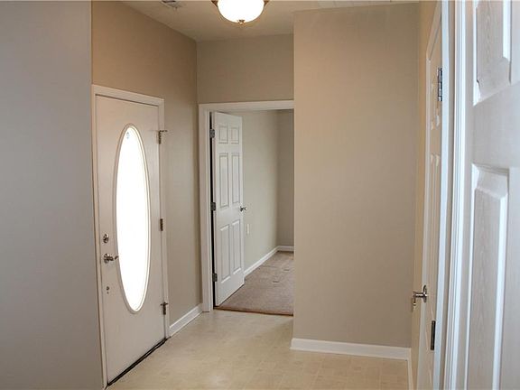3rd image of 1102 Eastfield Dr