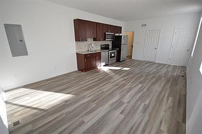 2nd image of 3131 1/2 Edgemont St #A