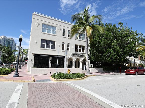 4th image of 101 Collins Ave APT 12-A