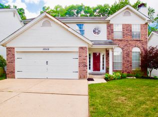 16568 Hunters Crossing Dr, Grover, MO