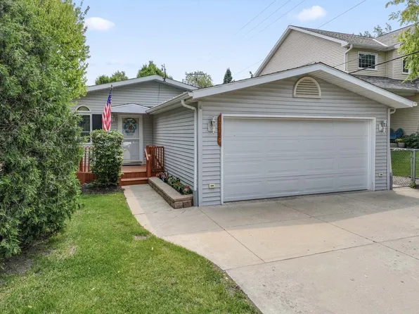 12129 221st Ave, Bristol, WI 53104