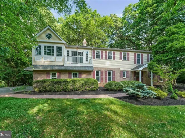 686 Limehouse Rd, Wayne, PA 19087