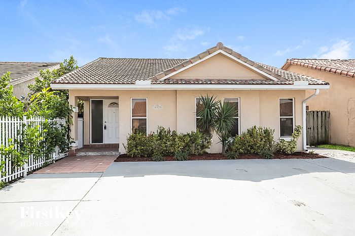 1st image of 10370 NW 127th St