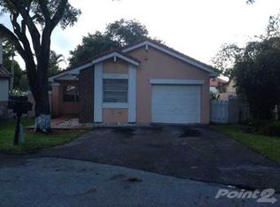 6220 NW 179th Ter, Hialeah, FL 33015