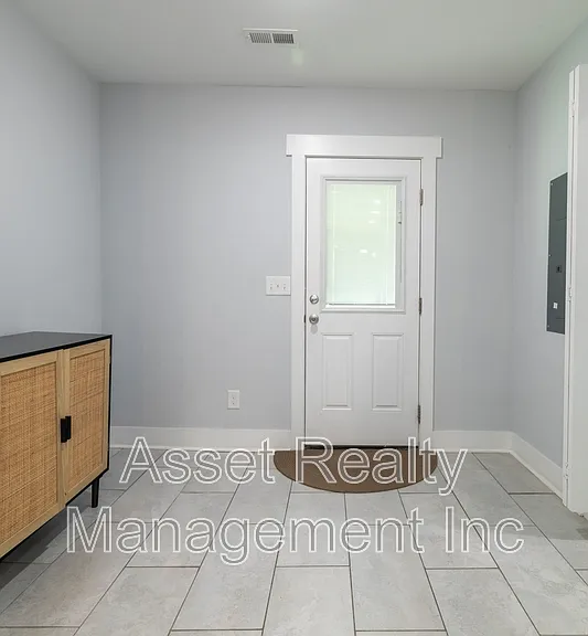 301 E Quincy Ave — Photo 12