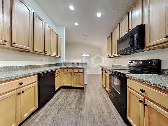 3rd image of 587 Arborwood Dr