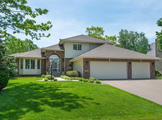 191 S Shore Ct, Chanhassen, MN 55317