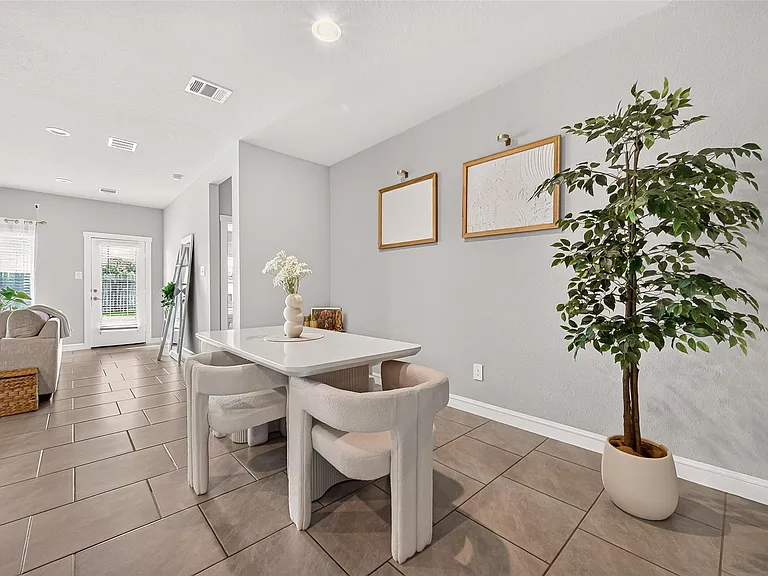 7211 Colwyn Bay Trl — Photo 10