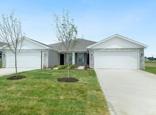 1018 Butler Lake Ct, Fort Wayne, IN