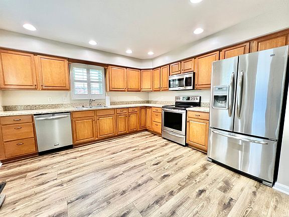 5th image of 4112 Keeneland Blvd