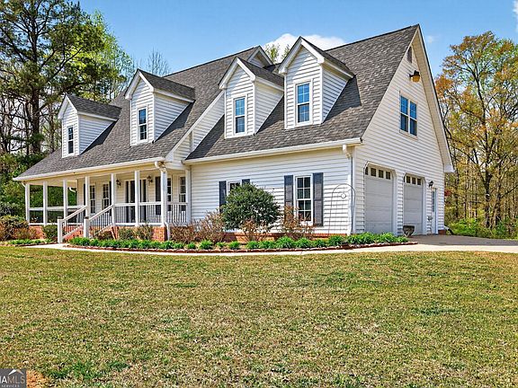 3rd image of 105 Crabtree Rd