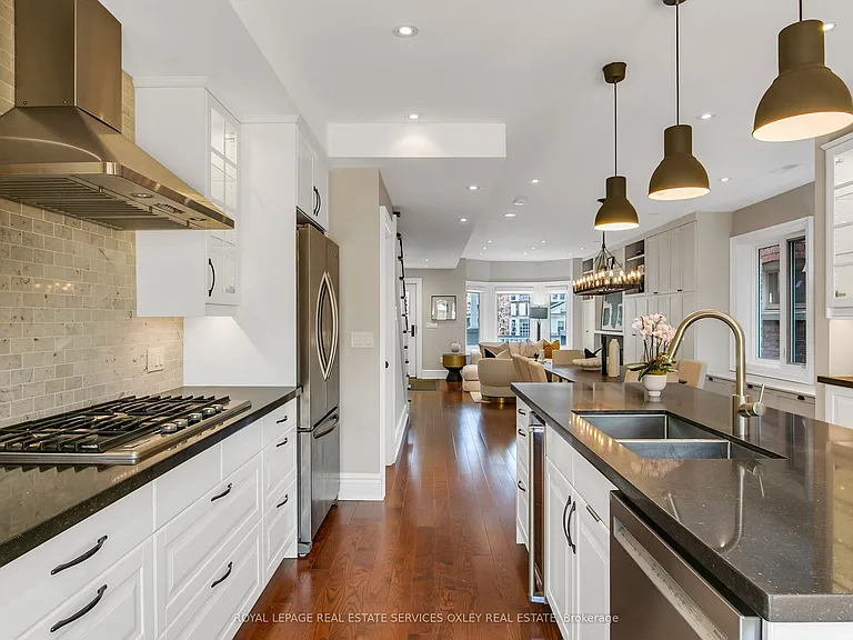 6 Jean St — Photo 16