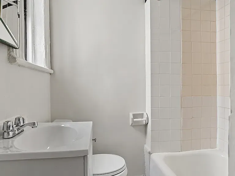 270 W 12th St #5A — Photo 15