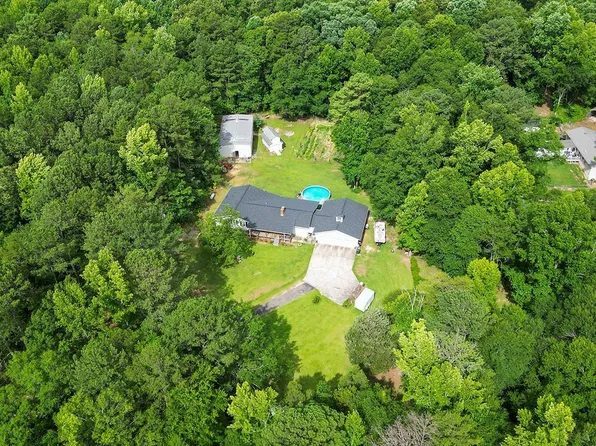 1500 Peaceburg Rd, Weaver, AL 36277