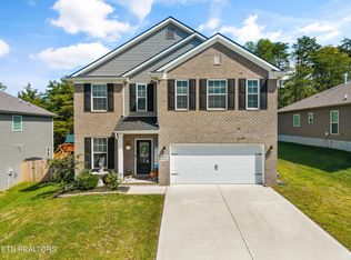 3627 Crimson Cir, Maryville, TN 37801