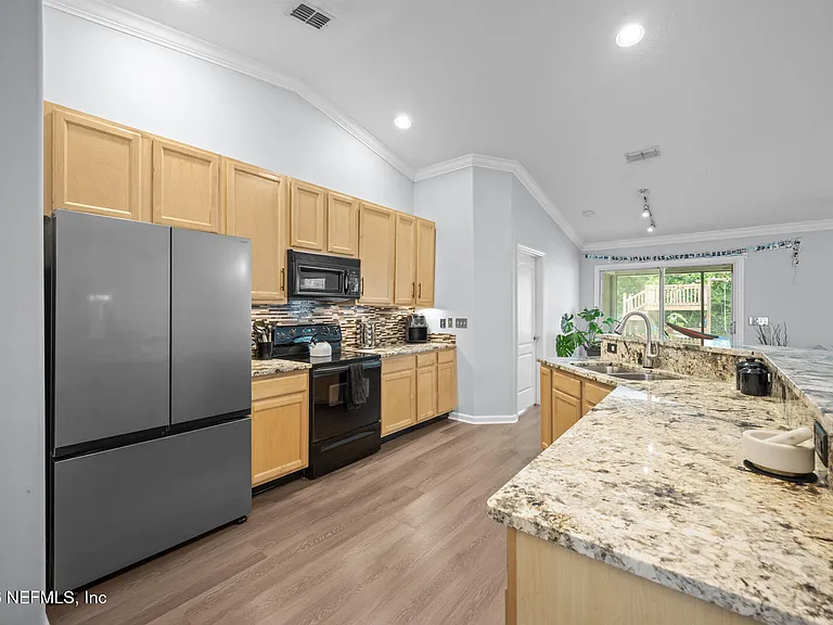 8575 Crooked Tree Dr — Photo 14