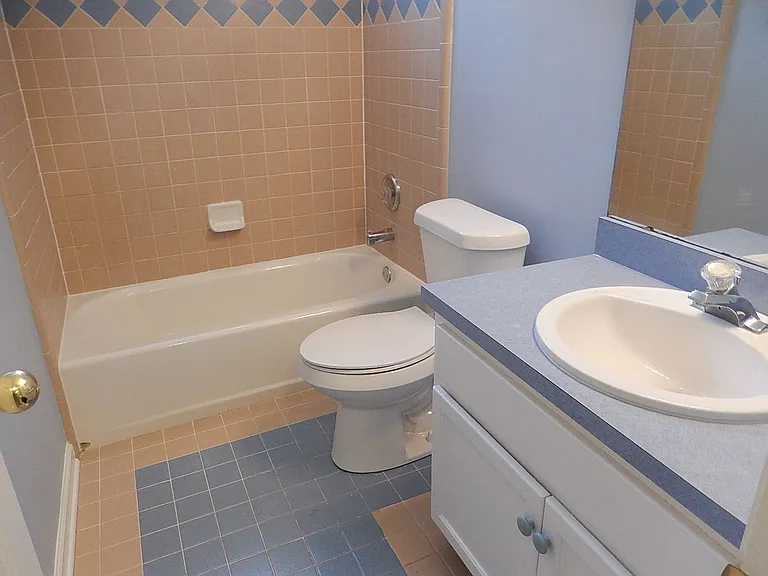 1858 Vineland Ln — Photo 30