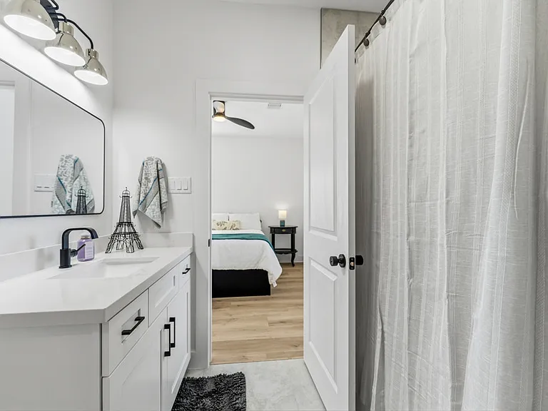 3327 Cornell St #B — Photo 19