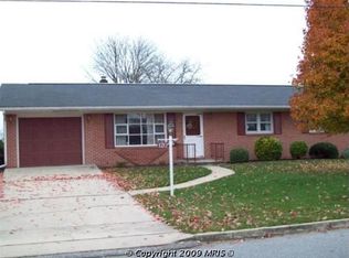 120 Eisenhower Dr, Chambersburg, PA 17201