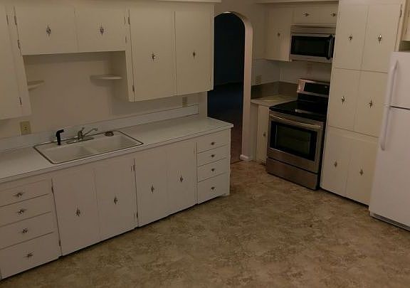 2nd image of 732 Avenue F