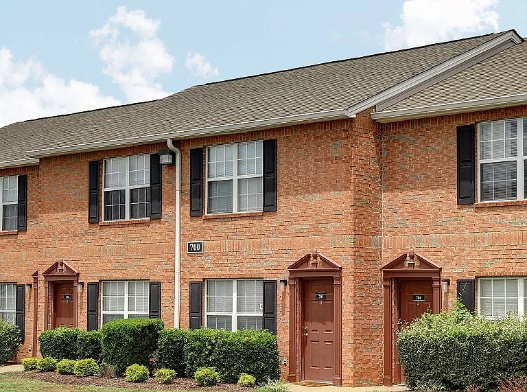 Rutherford Pointe Townhomes — Photo 5