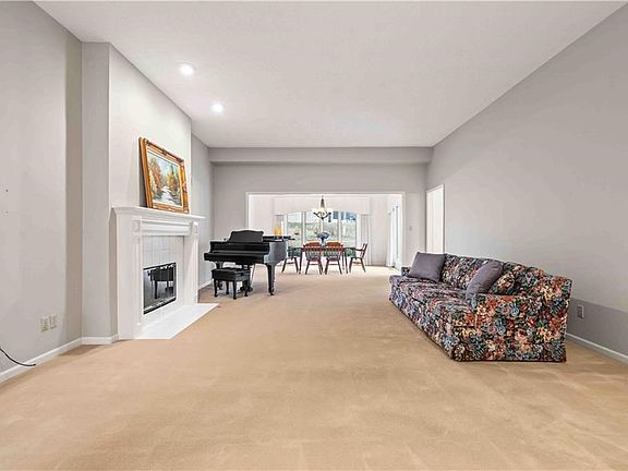 4th image of 7856 W 118th Ter