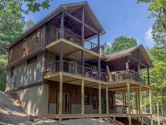 3rd image of 79 Star Creek Ct