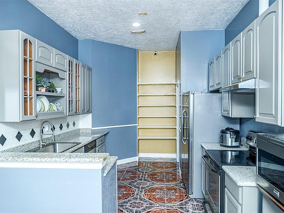 5th image of 7325 Deleon Ct