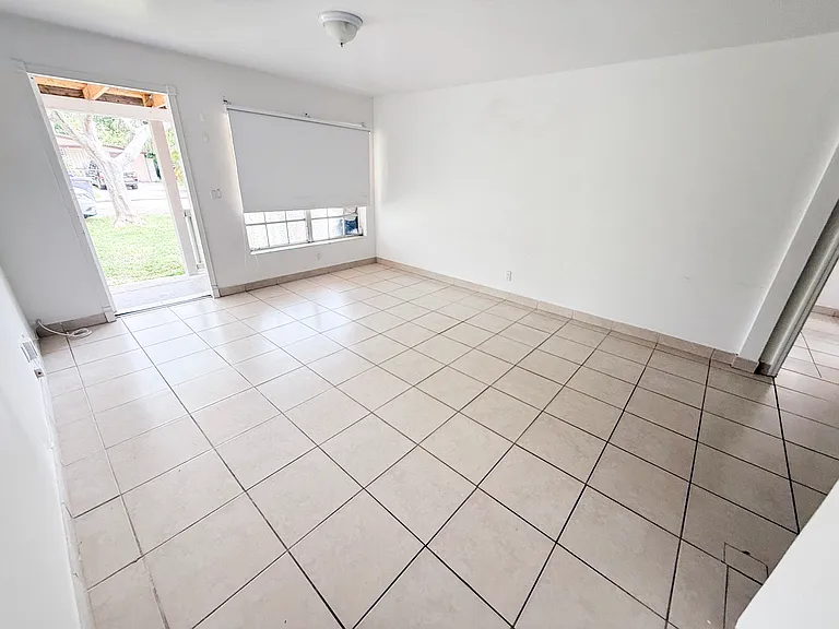 5627 Simms St — Photo 21