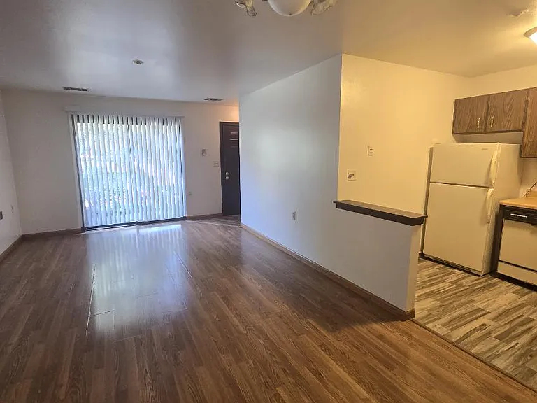 9096 N Park Plaza Ct — Photo 9