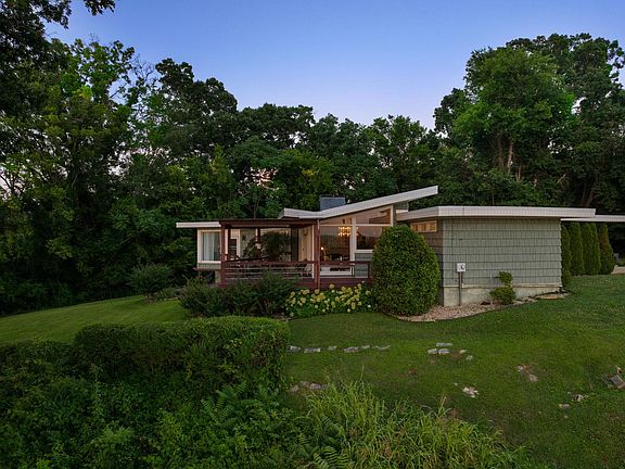 5th image of 710 River Bluff Ct