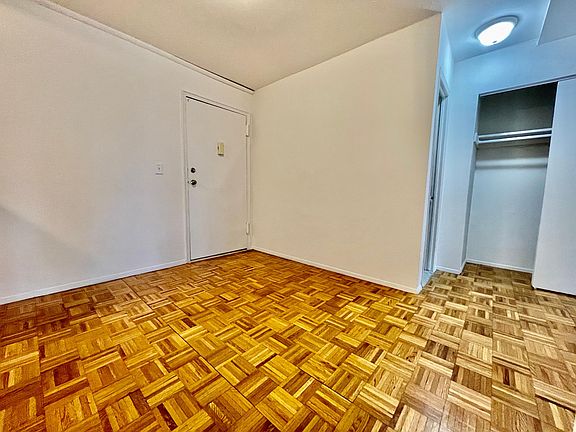 5th image of 428 Westchester Ave #2J