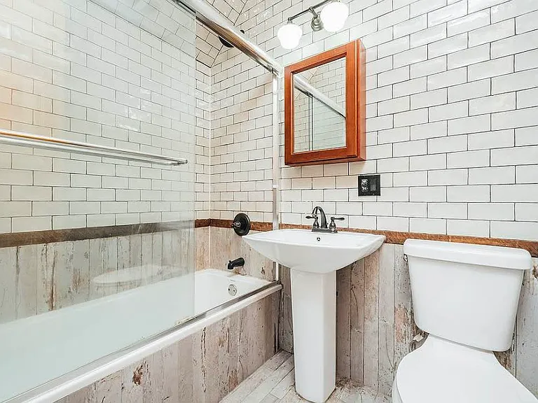 204 Starr St #2R — Photo 7