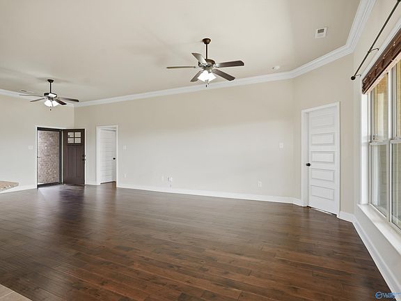 3rd image of 17462 Fieldway Cir NW