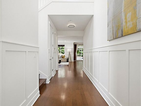 3rd image of 9327 Satterlee Avenue SE