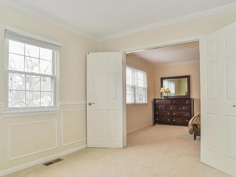 7200 Hopkins Ct — Photo 10